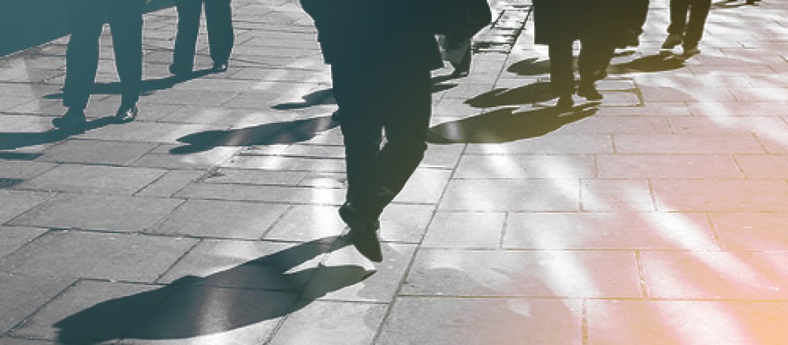 businesssectionoftorontowalkingonsidewalk2